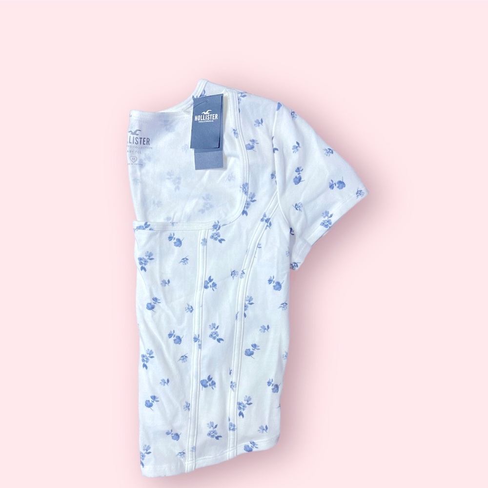 Hollister Women’ Baby Tee